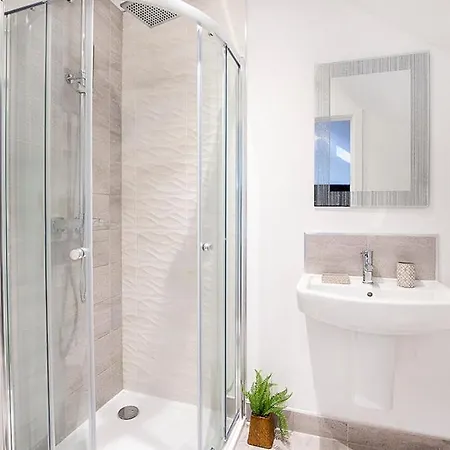 Апартаменты The Penthouse - 26 St Johns Mews *